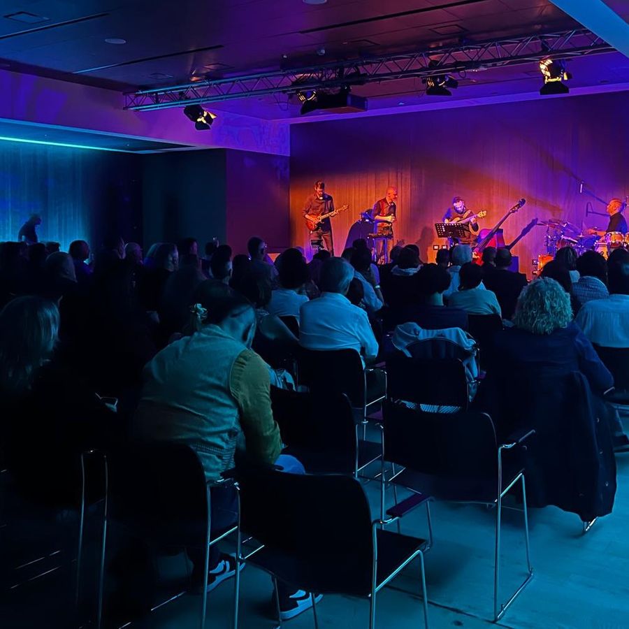 I Woody'n'us ieri nella sala Monte Bianco gremita di pubblico