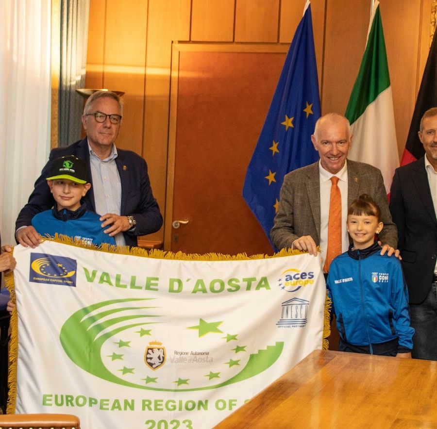 Consegnata la bandiera valdostana per la finale nazionale del Trofeo Coni