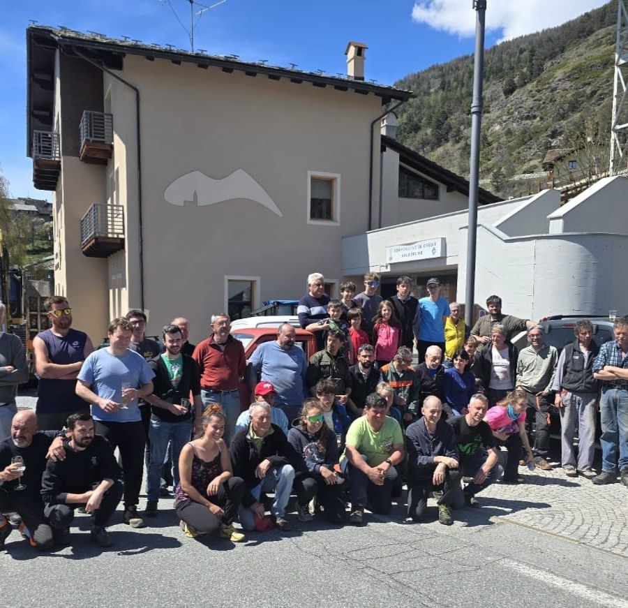 Saint-Nicolas, un successo la corvée degli Alpini dopo il maltempo