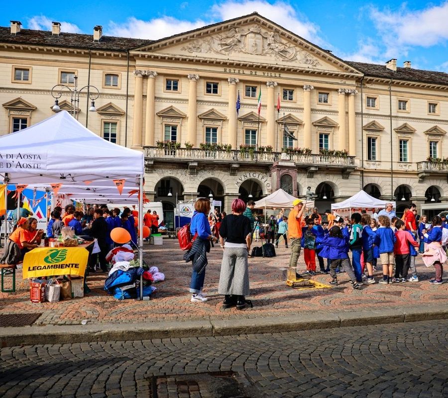 Valle d'Aosta Capitale del Dono ha animato piazza Chanoux (photo credit Roberto Roux)