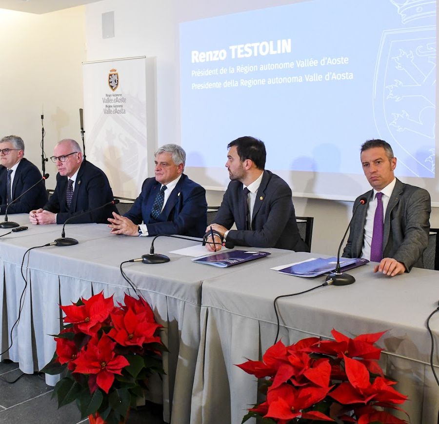 Giunta Testolin, 'stiamo dando un futuro al sistema Valle d'Aosta