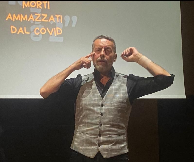 David Gramiccioli durante la rappresentazione ad Aymavilles