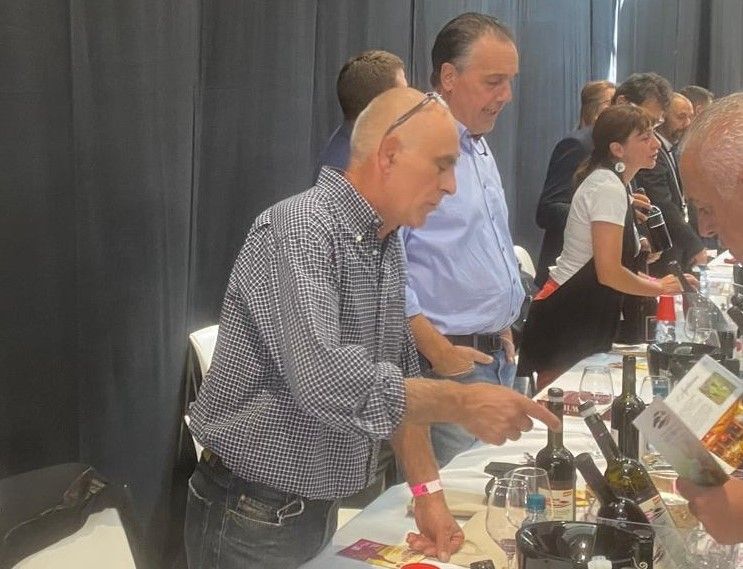 Gualtiero Crea (Les Granges, mancato recentemente) ed Elio Ottin (casa vinicola Elio Ottin) hanno contribuito negli anni alle modifiche del disciplinare