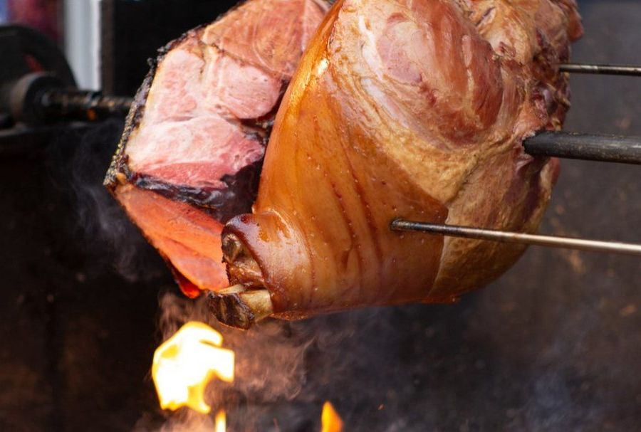Saint Oyen in festa con la sagra del Jambon alla brace