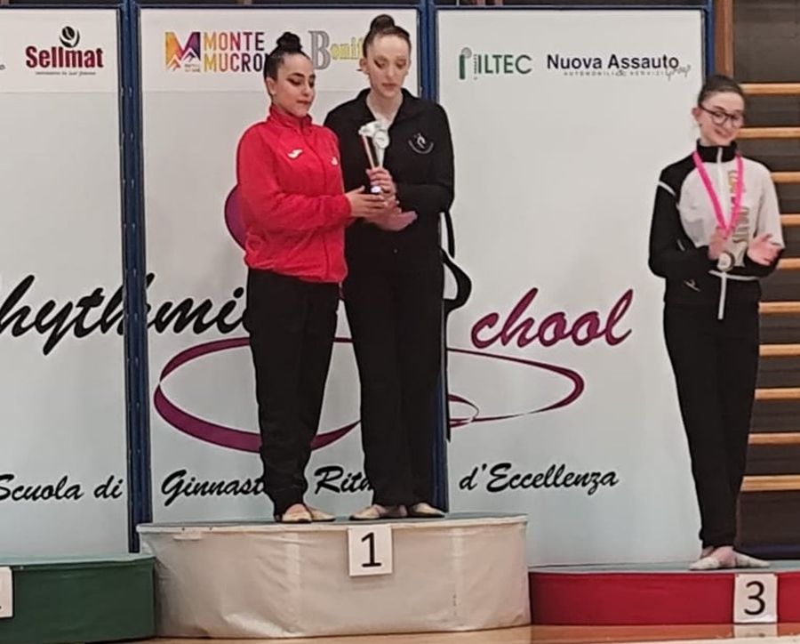 Ritmica: Matilde Lo Verso sul podio 'Junior 2' di Candelo