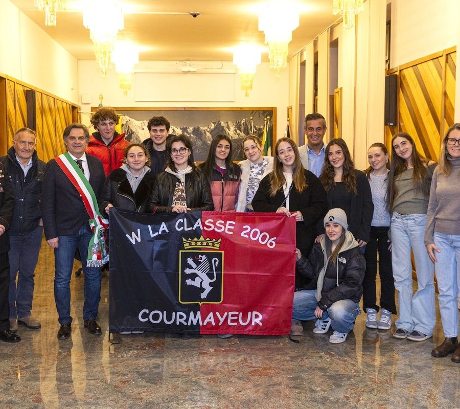 Courmayeur, consegnata maturità civica ai coscritti del 2006