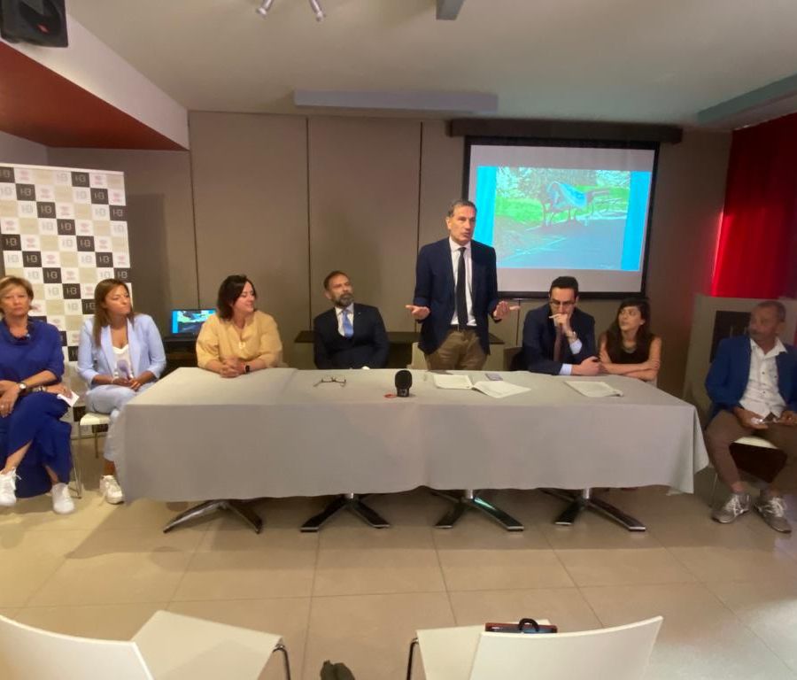 Aosta, opposizione comunale all'attacco della maggioranza 'da loro lezioni di antidemocrazia e la città langue'