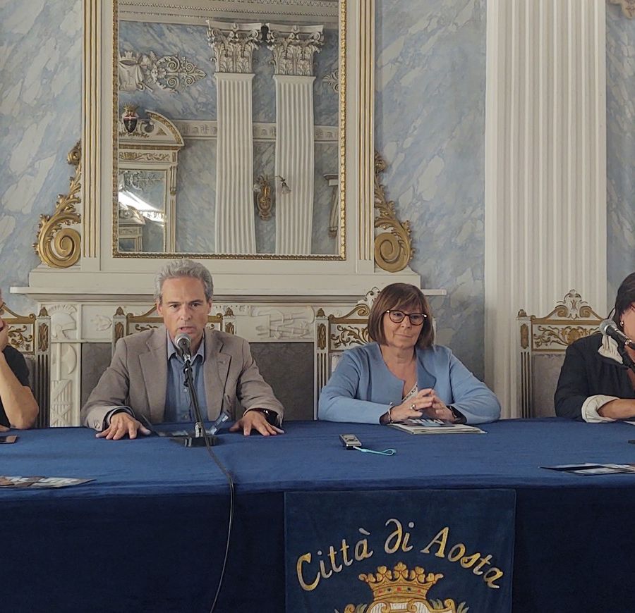 Da sn Sarah Burgay, Gianni Nuti, Clotilde Forcellati e Roberta Carla Balbis alla presentazione di 'Miroir'