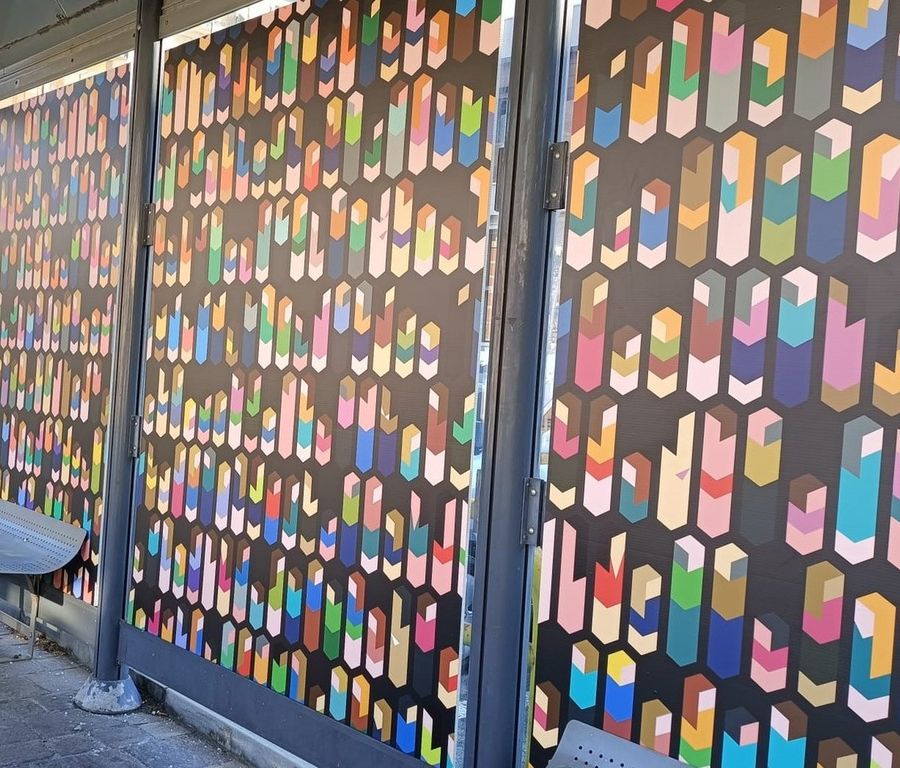 L’arte alla fermata del bus con le opere del concorso 'Coincidenze d’artista'