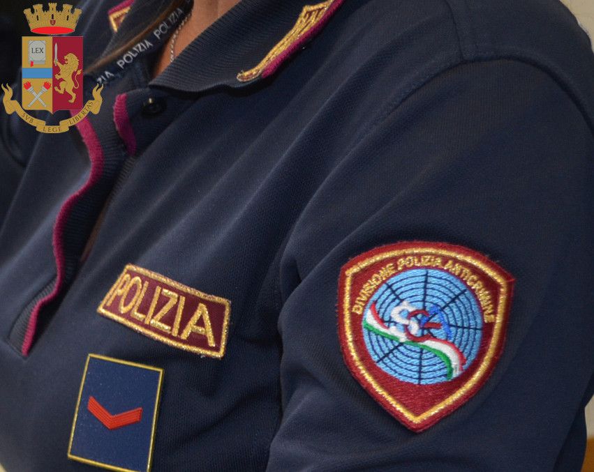 Aosta, lite regolata per strada in via Festaz: accertamenti della Polizia