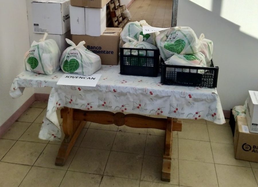 Emporio Quotidiamo apre il magazzino dei pacchi alimentari