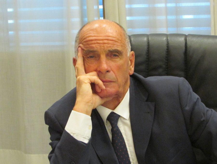 'Ha segnato profondamente la società valdostana'; il Consiglio Valle ricorda Augusto Rollandin