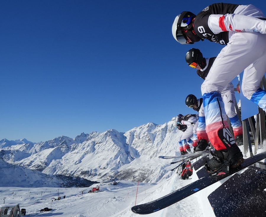 Snowboard: la squadra Asiva in raduno sciistico la Passo dello Stelvio