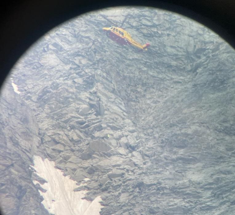 Recuperato illeso alpinista sulla Noire; il compagno è morto dopo essere precipitato