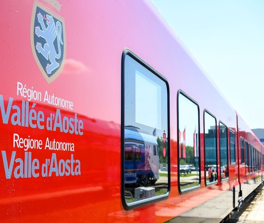 Collaudato il primo treno elettrico per la futura ferrovia valdostana