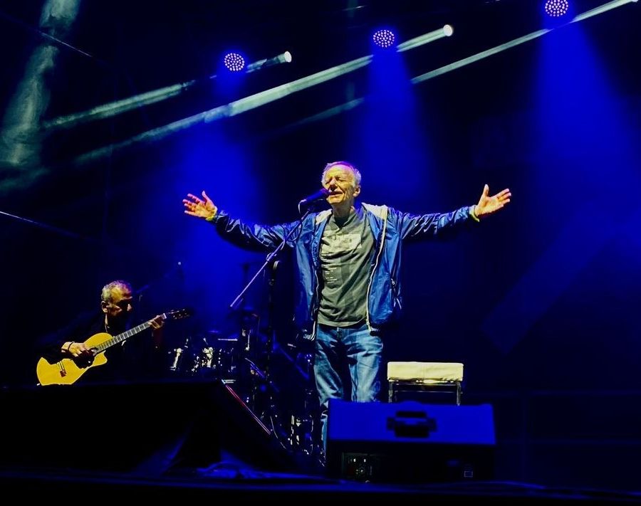 Storie di amore e di lotta nel concerto di Vecchioni al Forte di Bard