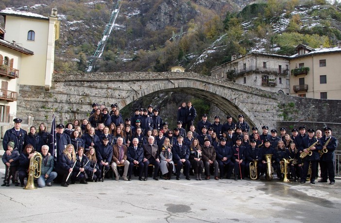 Chiuse nel segno di Santa Cecilia le celebrazioni per i 125 anni della Banda musicale di Pont St-Martin Chiuse nel segno di Santa Cecilia le celebrazioni per i 125 anni della Banda musicale di Pont St-Martin