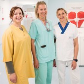 Al centro Sara Calligaro,responsabile del Coordinamento Ospedaliero per la donazione di organi e tessuti; a sn Morena Gualtieri e a dx Francine Massariol, infermiere esperte in Procurement