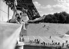 'Pont d’Iéna', 1945; Robert Doisneau (1912-1994) 'Pont d’Iéna', 1945; Robert Doisneau (1912-1994)