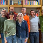 In alto da sn a dx Rassel Tresca consigliere, Italo Théodule tesoriere, Francesco Bonvicini vicepresidente, Jean Paul Tournoud presidente. In basso da sn a dx: Marcella Mantova segretaria e Alessandra Benzo consigliera
