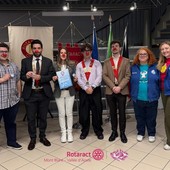 Missione Sorriso VdA, dal Rotaract una donazione per sostenere le tante attività negli ospedali Missione Sorriso VdA, dal Rotaract una donazione per sostenere le tante attività negli ospedali