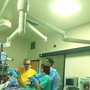 L'équipe della Gastroenterologia esegue intervento con tecnica mininvasiva L'équipe della Gastroenterologia esegue intervento con tecnica mininvasiva