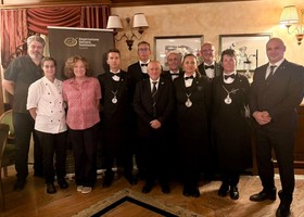 Gruppo Ais vdA; da sn Bruno Michelo, Sandra Lomello, Cristina Artaz, Massimiliano Pession, Giovanni Bernardi, Nicola Abbrescia, Paolo Madotto, Stefania Felace, Pierluigi Berti, Angela Dayne e il presidente di Ais VdA, Alberto Levi Gruppo Ais vdA; da sn Bruno Michelo, Sandra Lomello, Cristina Artaz, Massimiliano Pession, Giovanni Bernardi, Nicola Abbrescia, Paolo Madotto, Stefania Felace, Pierluigi Berti, Angela Dayne e il presidente di Ais VdA, Alberto Levi