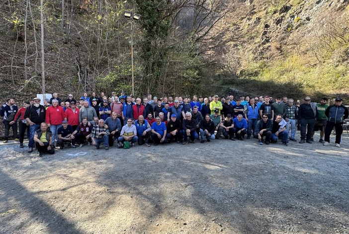 Foto di gruppo per organizzatori e giocatori del 'Dal Bosco'