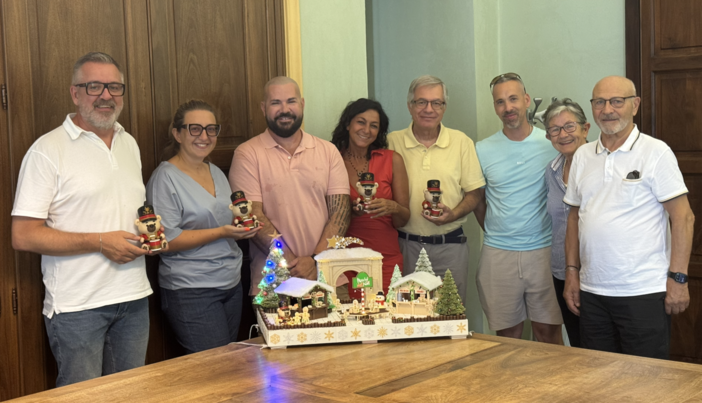Da sn l'assessore Luca Tonino; l'assessora Cecilia Lazzarotto; Luca Invernizzi, l'assessora Simonetta Salerno; il sindaco Raffaele Rocco; David Grau, Fausta Verzeri e Luciano Invernizzi Da sn l'assessore Luca Tonino; l'assessora Cecilia Lazzarotto; Luca Invernizzi, l'assessora Simonetta Salerno; il sindaco Raffaele Rocco; David Grau, Fausta Verzeri e Luciano Invernizzi