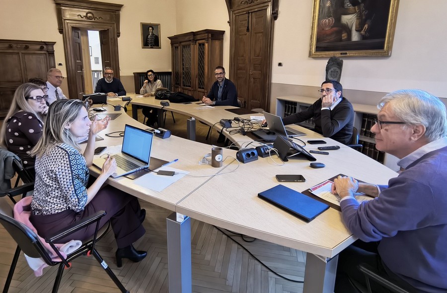 Una riunione della Giunta comunale di Aosta