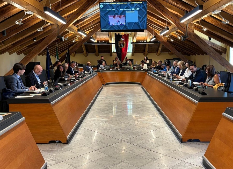 Parcheggi ad Aosta, il Comune esclude un aumento generalizzato degli stalli gratuiti