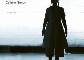 'Cellular Songs'; Meredith Monk esplora il linguaggio della vita