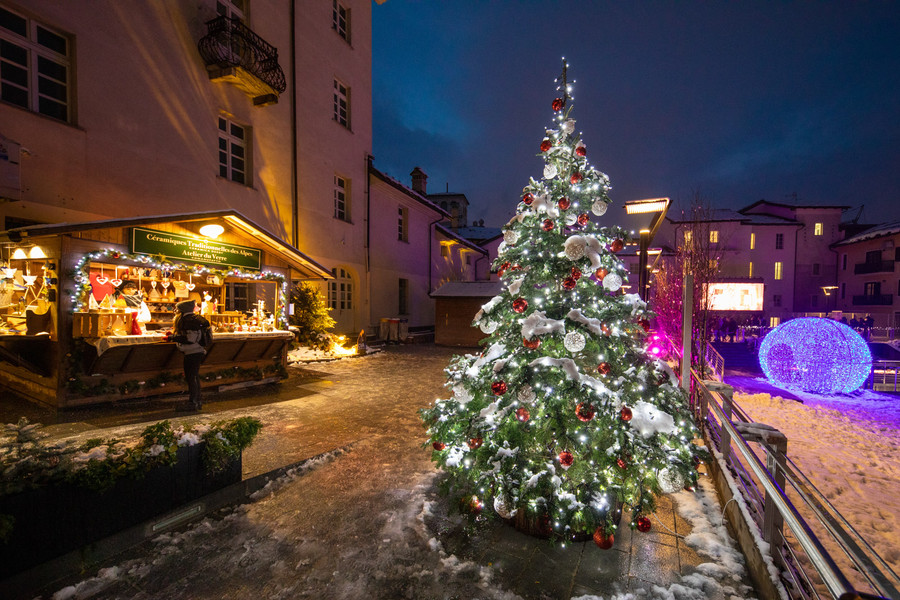 Il capoluogo valdostano si prepara alla 'magia' del periodo delle feste