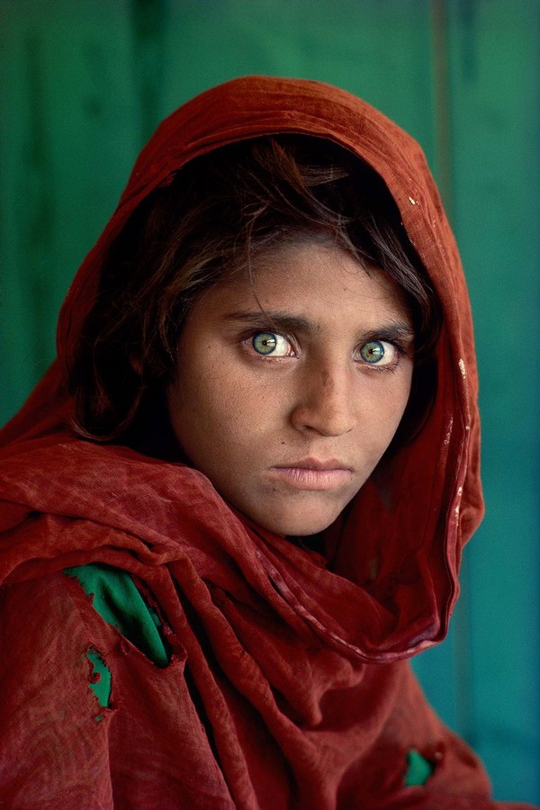Ragazza afgana, 1984, Steve McCurry (1950) Ragazza afgana, 1984, Steve McCurry (1950)