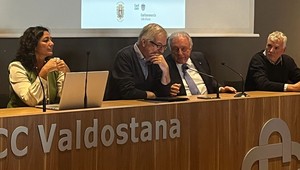 Il tavolo di lavoro; da sn Simonetta Salerno, Raffaele Rocco, Graziano Dominidiato ed Ermanno Bonomi Il tavolo di lavoro; da sn Simonetta Salerno, Raffaele Rocco, Graziano Dominidiato ed Ermanno Bonomi