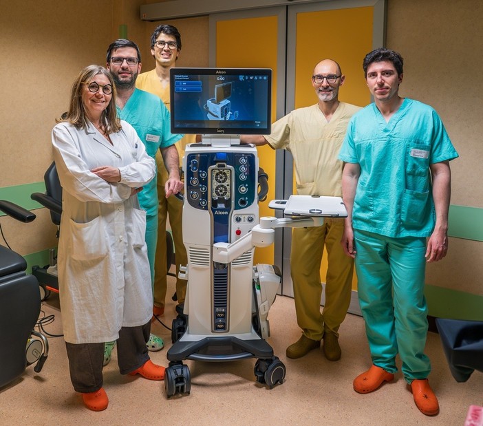 Da sn Annie Cometto, Fabio Maradei, Erik Mus, il primario Luca Ventre e Antonio Valastro