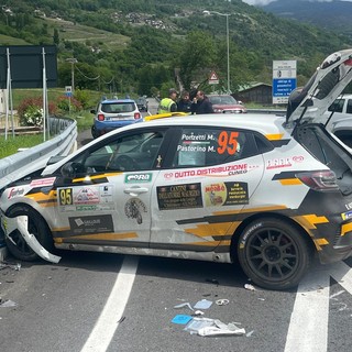 Muore pilota colpito da attacco cardiaco mentre è alla guida. Si ferma il Rally della Valle d'Aosta