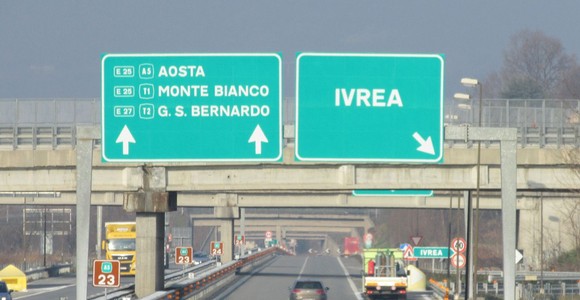 Chiusura del raccordo A4/A5 tra Albiano e Santhià, traffico interrotto martedì 7 luglio dalle 10 alle 14 Chiusura del raccordo A4/A5 tra Albiano e Santhià, traffico interrotto martedì 7 luglio dalle 10 alle 14