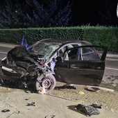 Violento scontro tra due auto sulla statale 26 a Nus