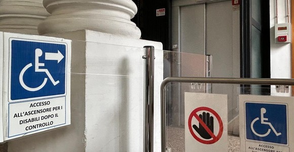 Palazzo di Giustizia di Aosta, risolto il guasto all'ascensore che penalizzava disabili e anziani Palazzo di Giustizia di Aosta, risolto il guasto all'ascensore che penalizzava disabili e anziani