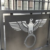 Uno dei cancelli confiscati a Fournier e distrutti