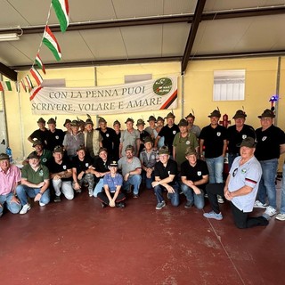 Balli, ricordi e buona cucina alla festa annuale degli alpini di Verres