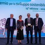 Il Presidente di Cva, Giovanni Aliboni (terzo da sn) alla consegna del premio Il Presidente di Cva, Giovanni Aliboni (terzo da sn) alla consegna del premio