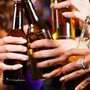 Aosta, ordinanza choc; stop al consumo di alcolici in strada dalle 21 alle 7; multe fino a 5.000 euro Aosta, ordinanza choc; stop al consumo di alcolici in strada dalle 21 alle 7; multe fino a 5.000 euro