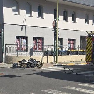 A dx la moto coinvolta nell'incidente