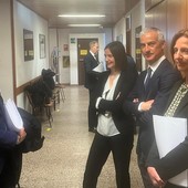 In primo il collegio legale dei ricorrenti, sullo sfondo l'avvocato della Regione, Riccardo Jans
