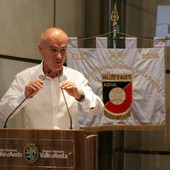 Albert Chatrian durante il suo discorso di insediamento Albert Chatrian durante il suo discorso di insediamento