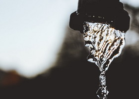 Acqua ad Aosta, nuove analisi non rilevano contaminazioni ma l’ordinanza di bollitura resta in vigore Acqua ad Aosta, nuove analisi non rilevano contaminazioni ma l’ordinanza di bollitura resta in vigore