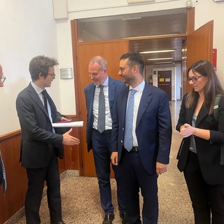 I legali dei ricorrenti e della Giunta regionale al termine dell'udienza