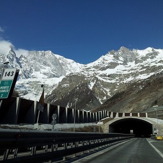 Autostrada A5 chiusa per quattro notti